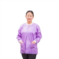 Eldobható laborköpeny mandzsettával